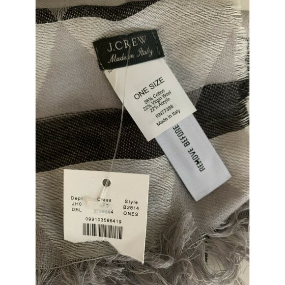 NWT! J Crew Gray Triangle Geometric Scarf Wrap Made in Italy Cotton Wool Blend - Picture 2 of 5